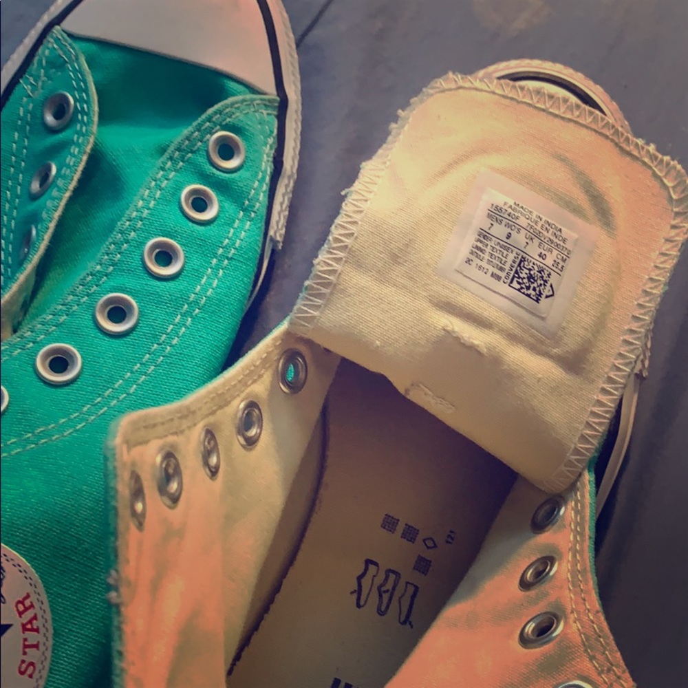 teal converse